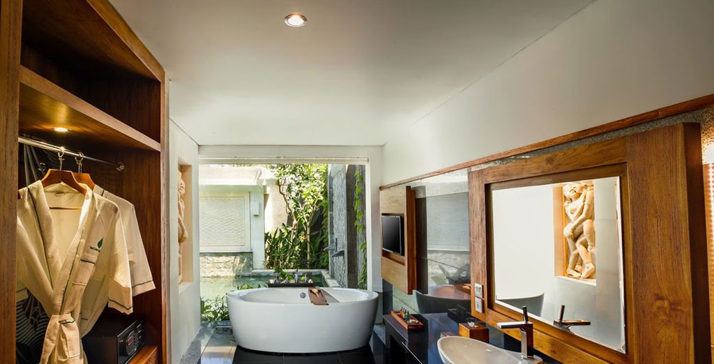 Furama Villas & Spa 4* & The Leaf Jimbaran Bali Luxurious Villa & Spa Retreat 5*