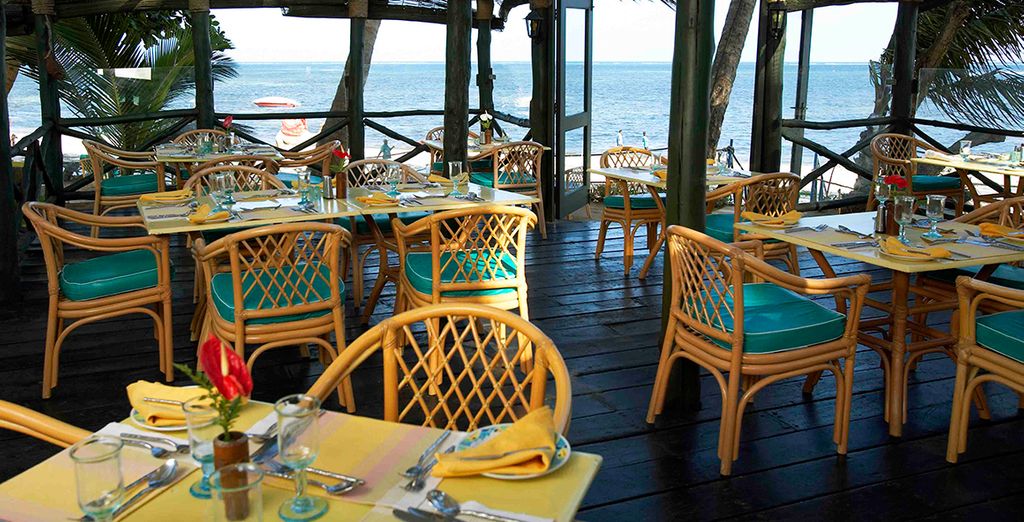 Sarova Whitesands Beach Resort & Spa 4* & Safari