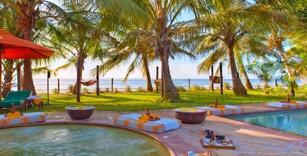 Sarova Whitesands Beach Resort & Spa 4* & Safari