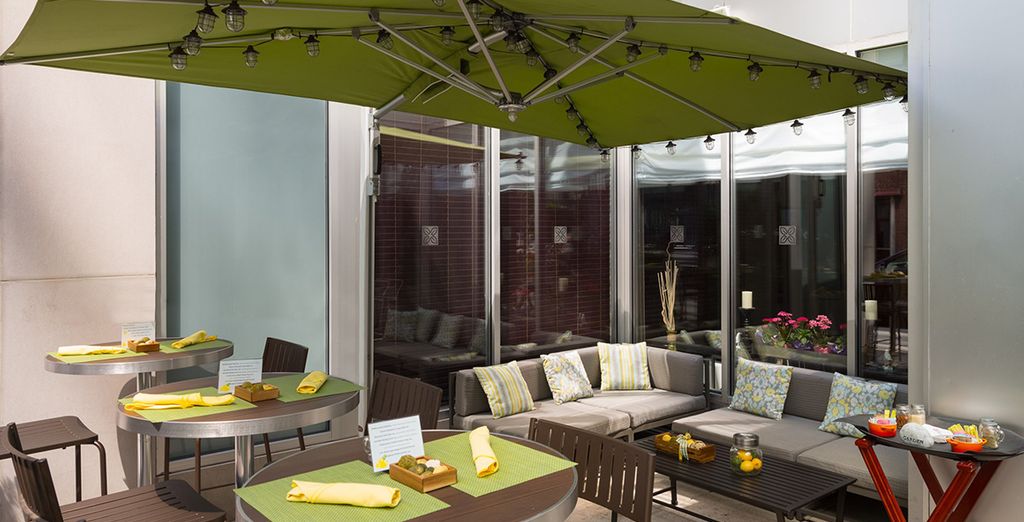Marriott Chateaux Champlain + Hilton Garden Inn Midtown East 4*