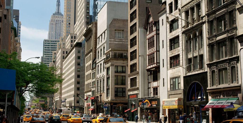 Marriott Chateaux Champlain + Hilton Garden Inn Midtown East 4*