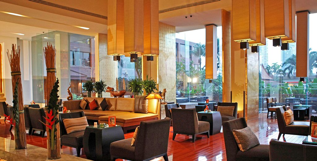 Ramada Plaza Menam Riverside 5* & Le Vimarn Cottages & Spa 4*