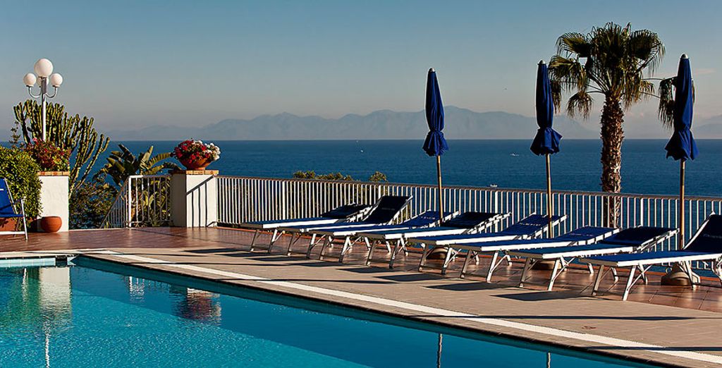Hotel a quattro stelle di alta gamma selezionato da Voyage Privé, piscina e area relax
