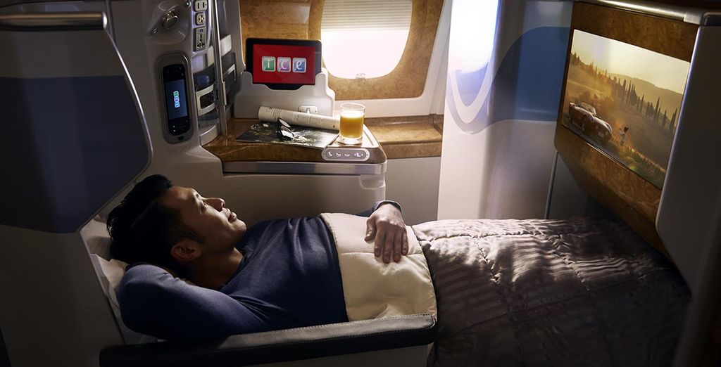 Kupu Kupu Barong +  Kupu Kupu Jimbaran e volo Emirates