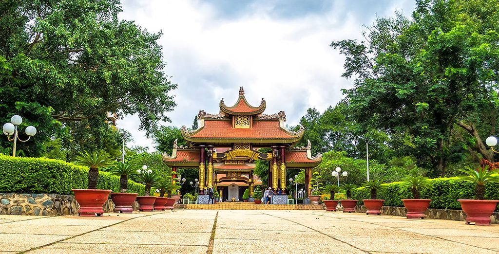 Tour Vietnam + estensione mare e volo Emirates