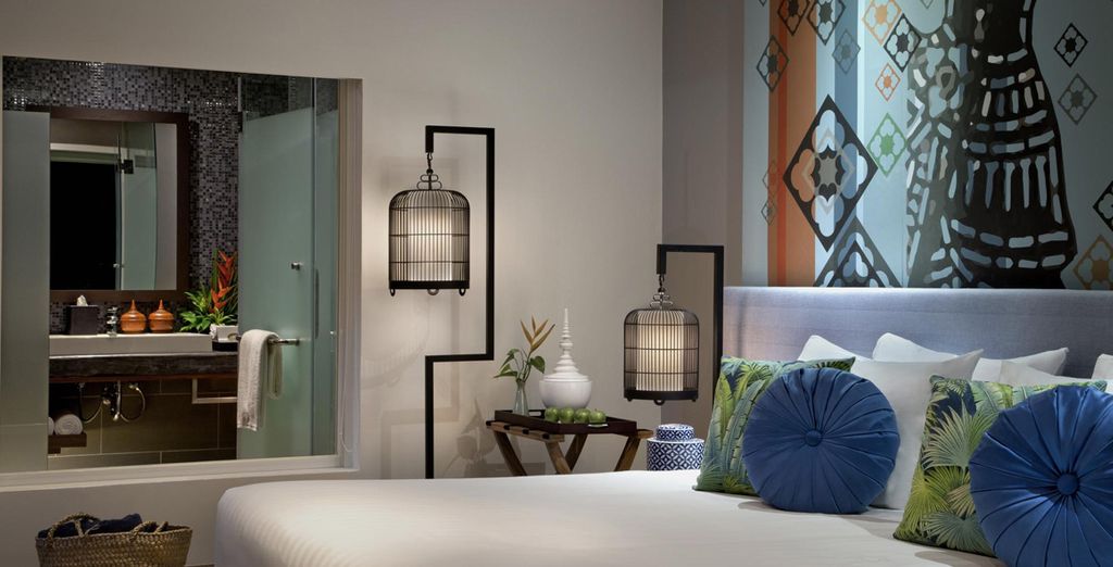 Glow Pratunam Bangkok 4* + Manathai Surin Phuket 4* + Manathai Khao Lak 4*