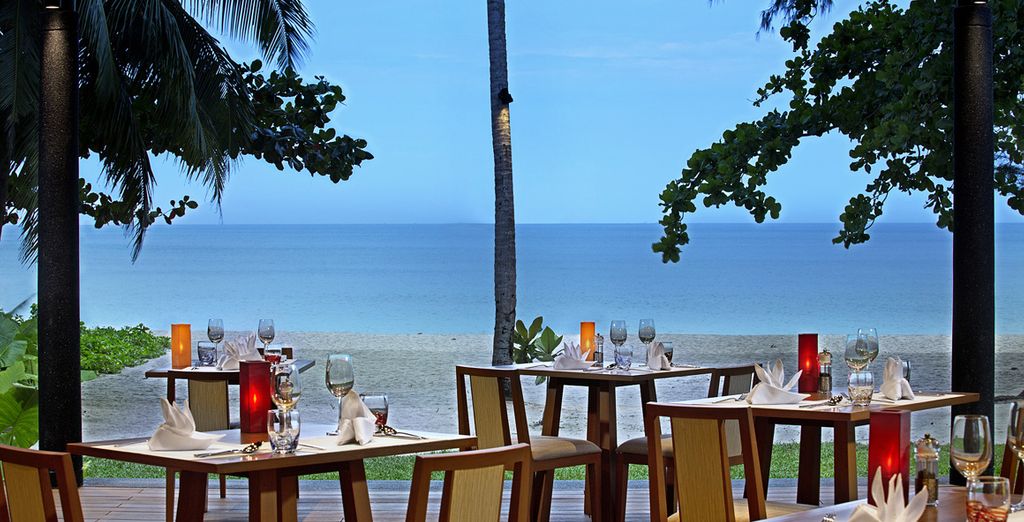 Glow Pratunam Bangkok 4* + Manathai Surin Phuket 4* + Manathai Khao Lak 4*