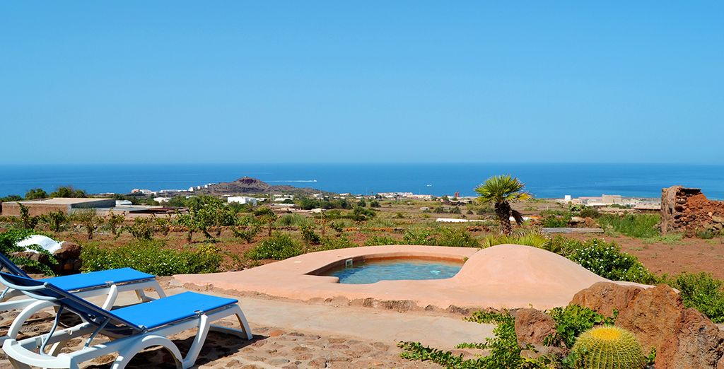 Dammusi con piscina