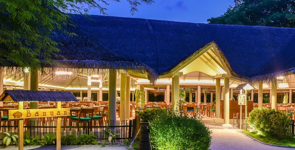 Adaaran Select Hudhuranfushi Hotel 4*