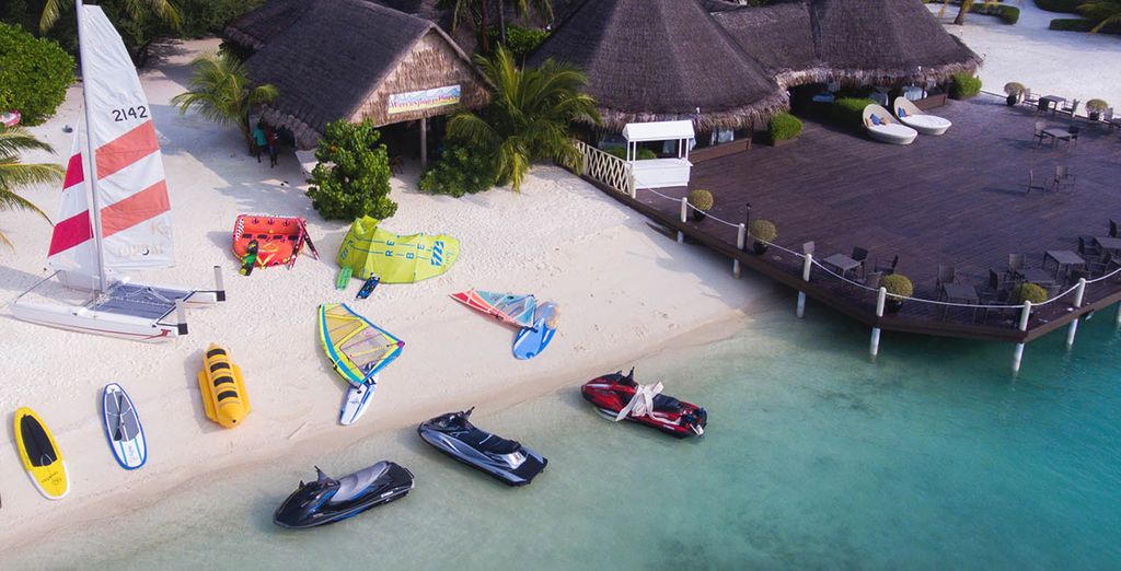 Adaaran Select Hudhuranfushi Hotel 4*