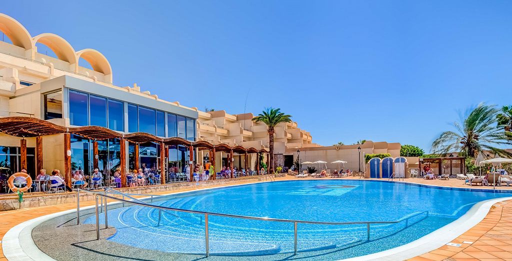 Hotel Taro Beach 4*