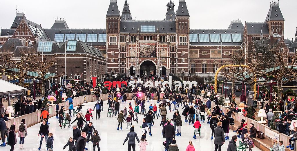 Hotel NH Amsterdam Zuid 4*