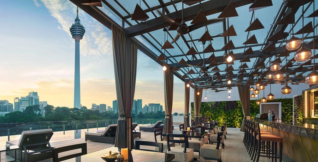 Hotel Stripes Kuala Lumpur 5* + Pangkor Laut Resort 5*