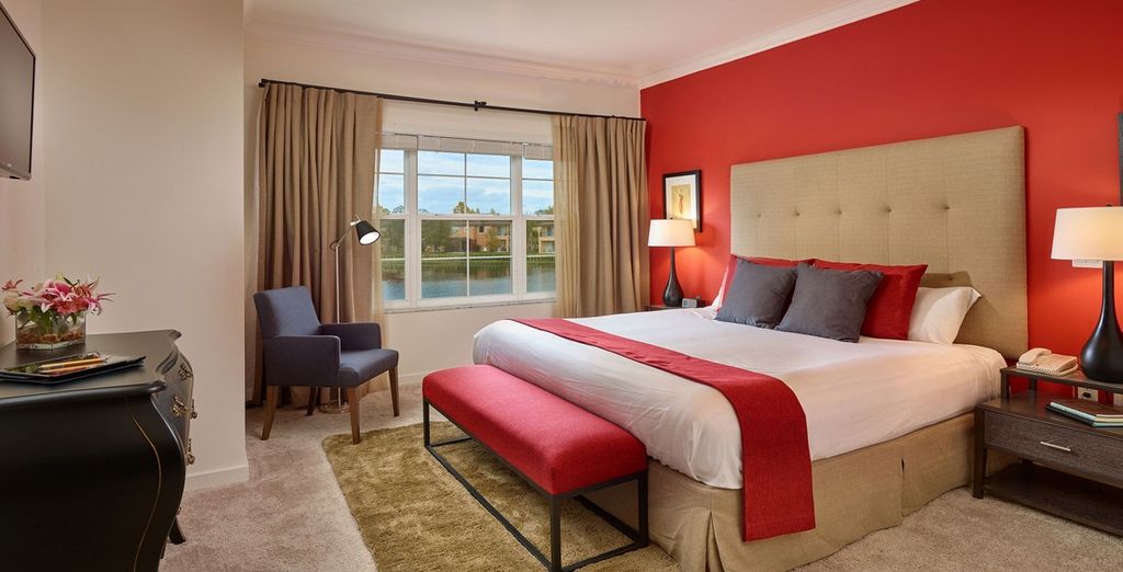 6 Columbus Hotel New York + CLC Regal Oaks Resort