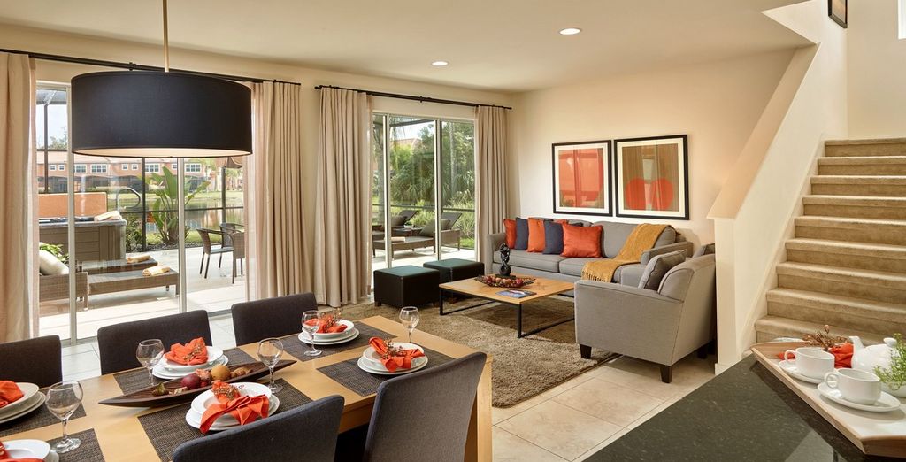 6 Columbus Hotel New York + CLC Regal Oaks Resort