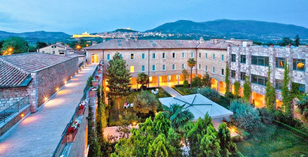 Hotel Cenacolo Assisi 4*