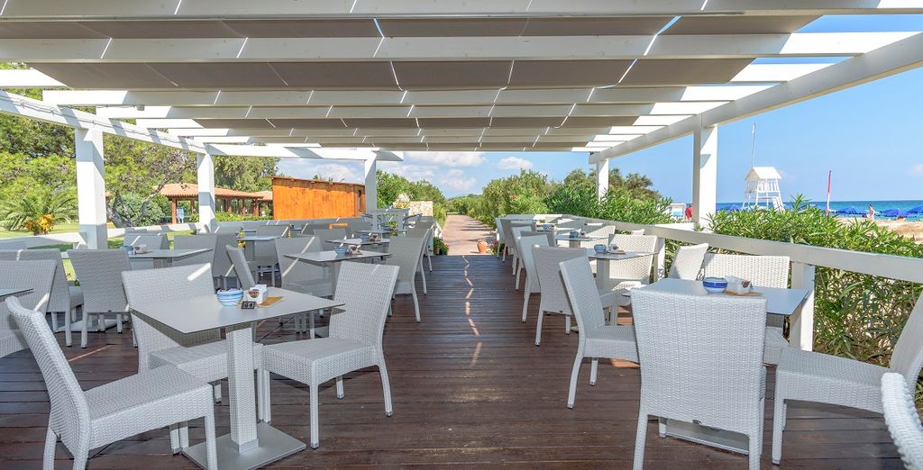 Garden Beach Hotel & Resort 4*
