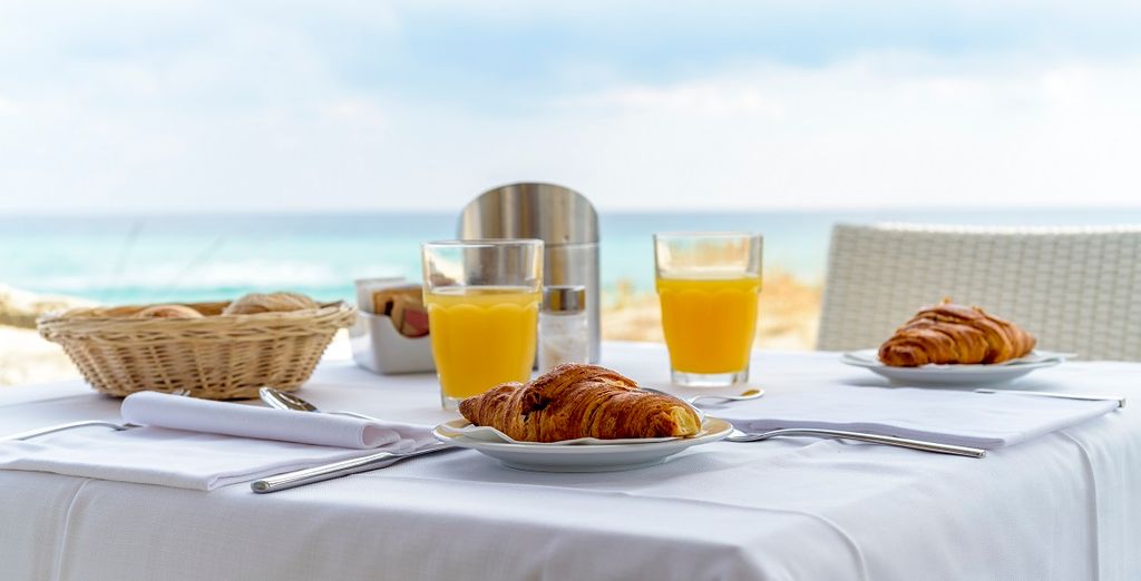 Garden Beach Hotel & Resort 4*