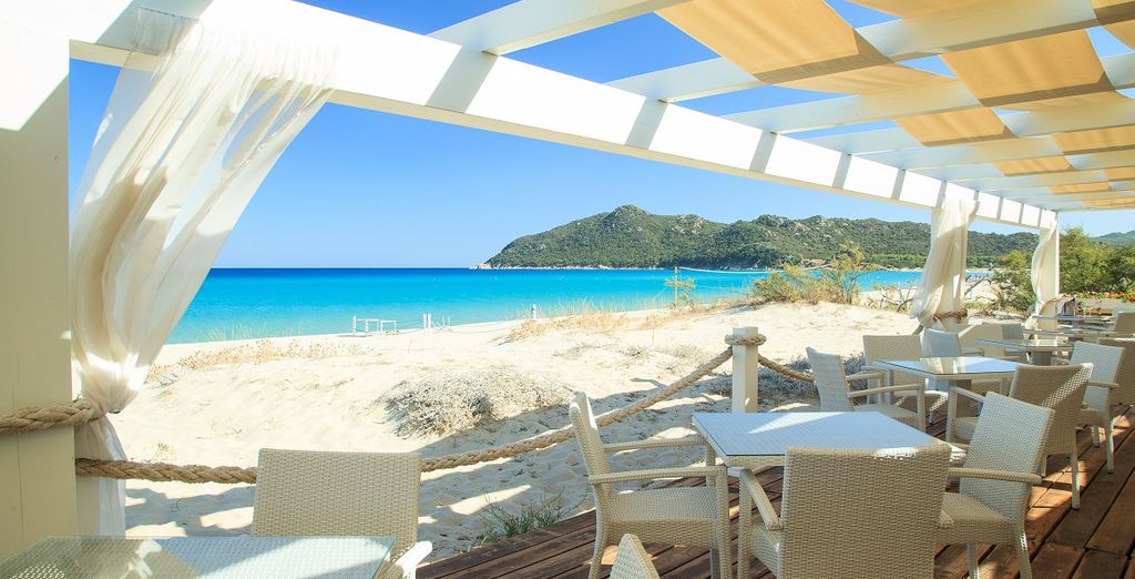 Garden Beach Hotel & Resort 4*