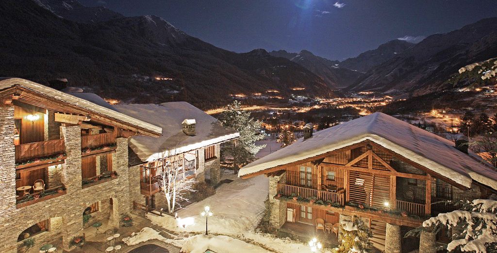 Mont Blanc Hotel Village 5*