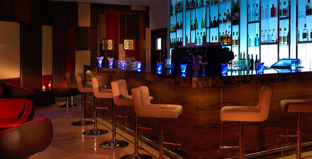 Radisson Blu Yas Island 4* + Hyatt Regency Creek Heights 5*