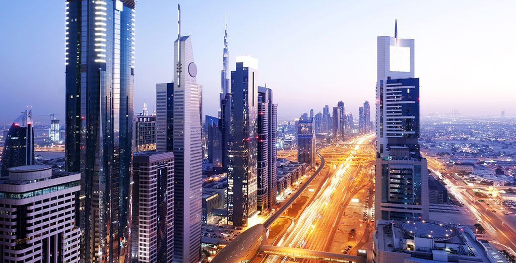 Radisson Blu Yas Island 4* + Hyatt Regency Creek Heights 5*
