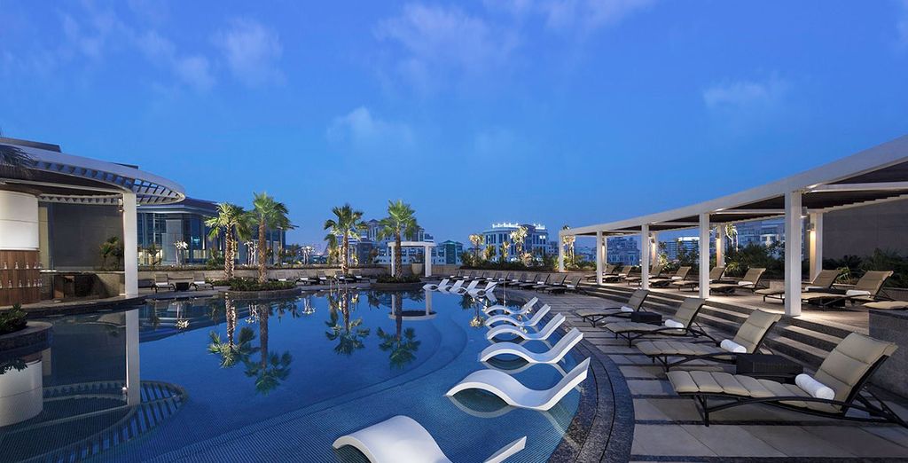 Radisson Blu Yas Island 4* + Hyatt Regency Creek Heights 5*