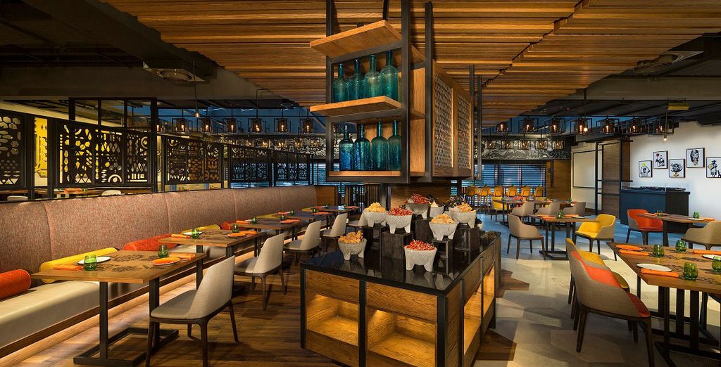 Radisson Blu Yas Island 4* + Hyatt Regency Creek Heights 5*