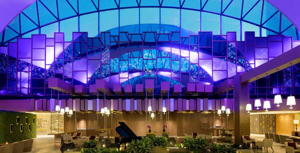 Radisson Blu Yas Island 4* + Hyatt Regency Creek Heights 5*