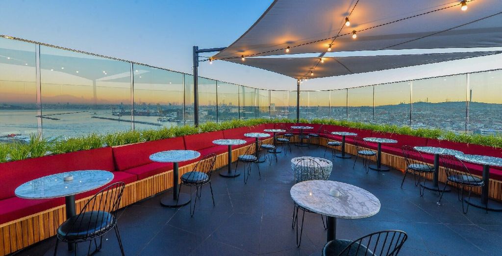 DoubleTree by Hilton Hotel Istanbul - Moda 5*
