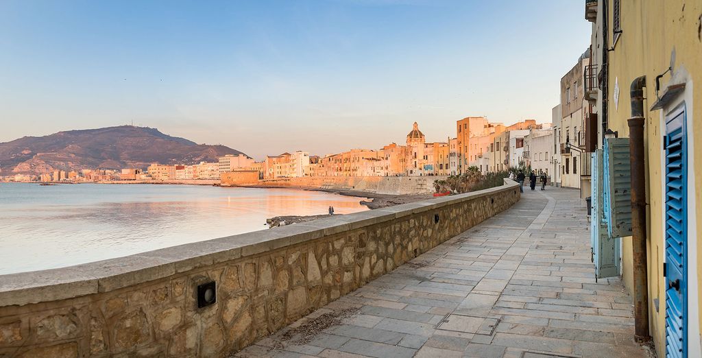 Villa Favorita 4* + Room of Andrea con possibile estensione alla Tonnara di Bonagia