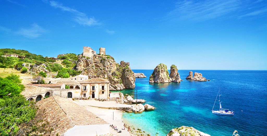 Villa Favorita 4* + Room of Andrea con possibile estensione alla Tonnara di Bonagia