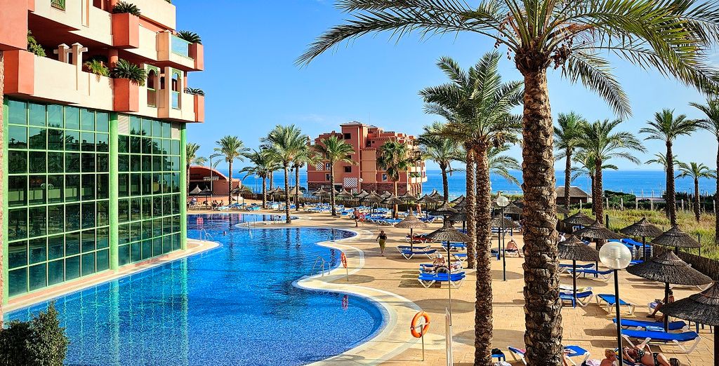 Holiday World Resort 4*