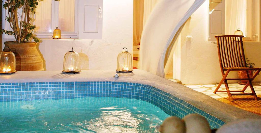 Ostraco Suites 4*