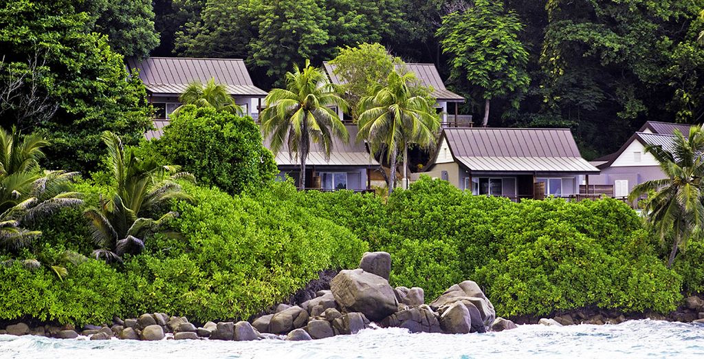 Carana Beach Hotel 4*S