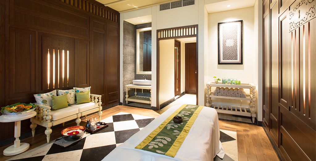 SenS Hotel Ubud & Spa 4* + Mahagiri Resort Nusa Lembongan 4* + Holiday Inn Resort Bali Benoa 5*