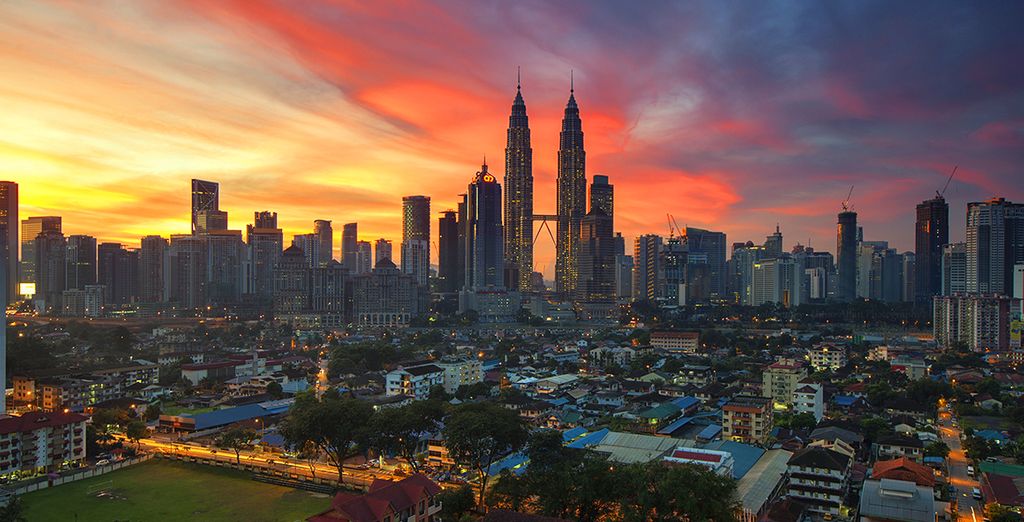 Hotel Stripes Kuala Lumpur 5* + Gaya Island Resort 5*