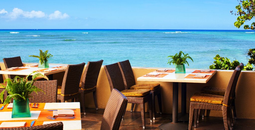 Luxe Sunset Boulevard Hotel 4* & Sheraton Waikiki Hotel 4*