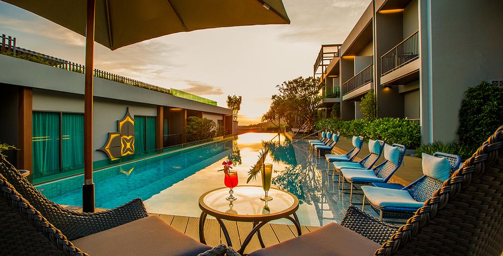 The Grand Fourwings Convention 5* + MAI HOUSE Patong Hill 5*
