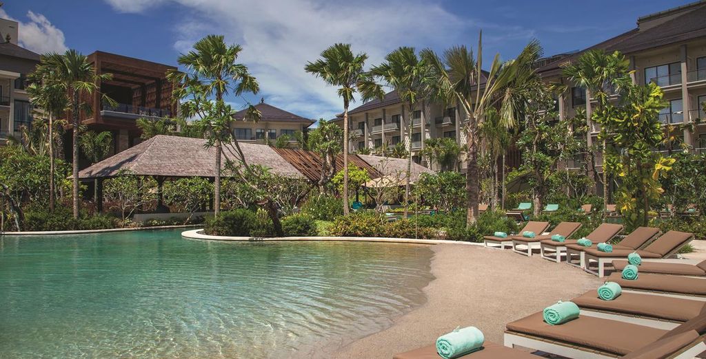 Tanadewa Resort & Spa 5* + Anema Wellness & Resort Gili Lombok 5* + Mövenpick Resort & Spa Jimbaran Bali 5*