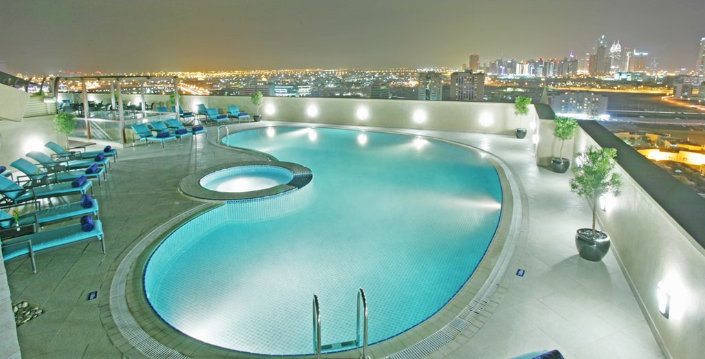 Abu Dhabi + Dubai