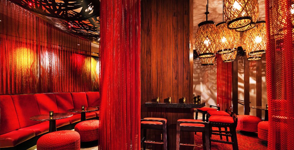 Luxe Sunset Boulevard Hotel 4* & Sheraton Waikiki Hotel 4*