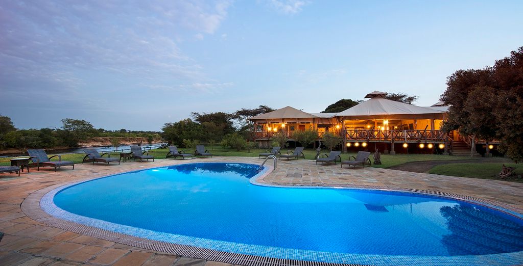 Neptune Village Beach Resort & Spa 4* + Neptune Mara Rianta Luxury Camp 5*