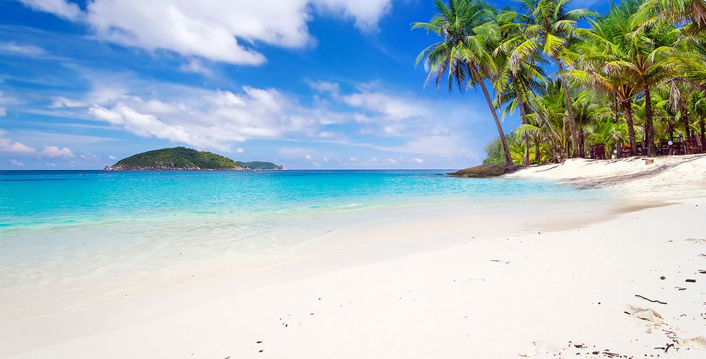 Tour a Nord di Bangkok + Chanalai Flora Resort Phuket 4*