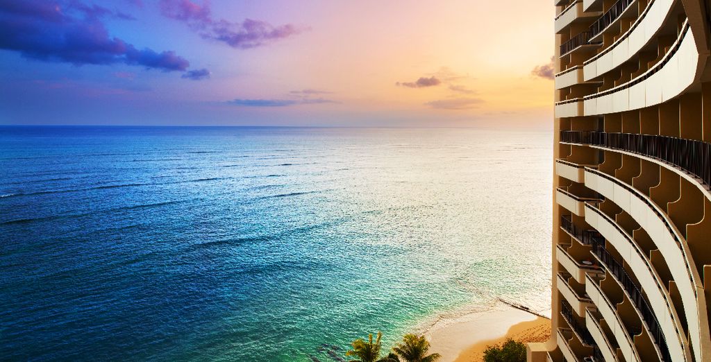 Luxe Sunset Boulevard Hotel 4* & Sheraton Waikiki Hotel 4*