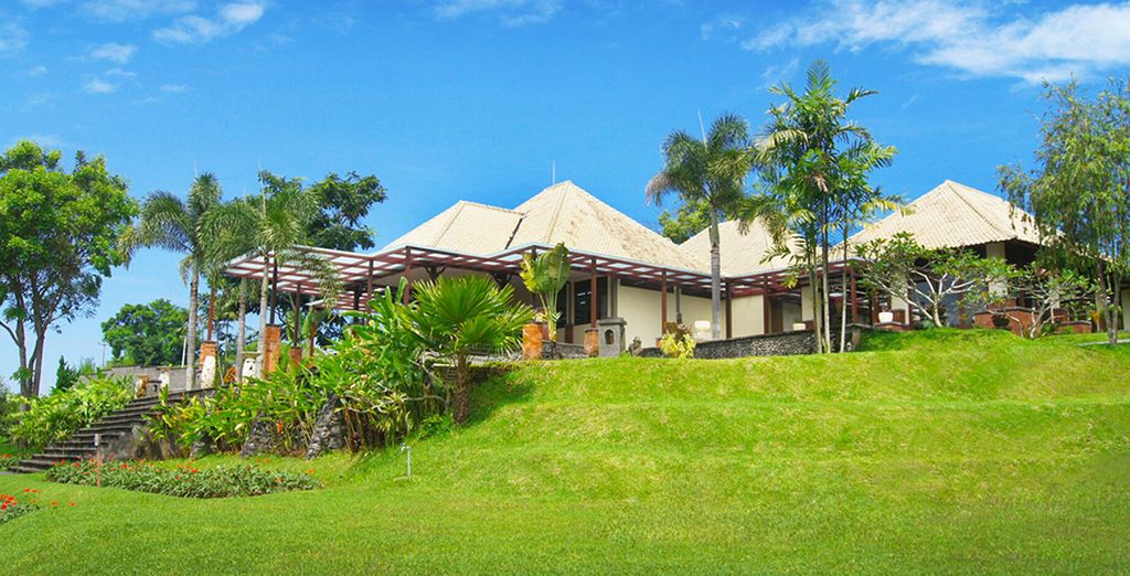 Combinato le perle di Bali: Candidasa, Pelaga, Lovina e soggiorno mare a Uluwatu