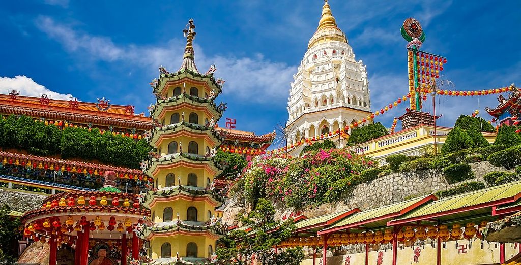 Oasia Suites Kuala Lumpur 4* + Royale Chulan Penang 4* + Berjaya Langkawi 4*