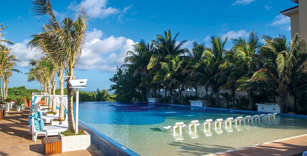 Fairfield Inn & Suites by Marriott Central Park + Now Emerald Cancun 5*