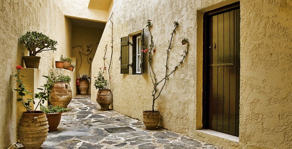 Sundance Appartments & Suites 4*