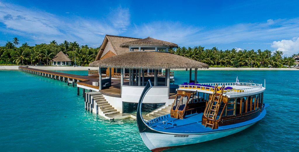 Mercure Maldives Kooddoo Resort 4*
